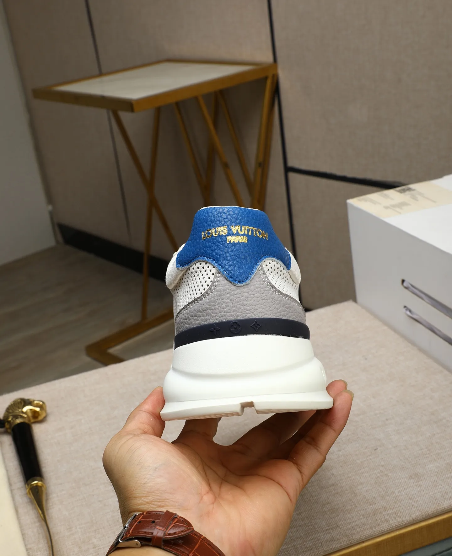 Men's shoes 💰460 📛📛【LOUIS VUITTON】Louis Vuitton official website synchronized new products 👟Milan fashion catwalk style 🇰🇾🇰🇾LV family logo, celebrity style, a must-have for fashionistas ⚠️First-layer calfskin ➕Genuine leather lining ➕Official website original version special outsole 👞Number 38-44